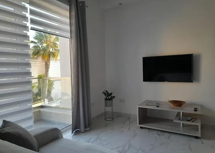 Coral Reef Apartment *