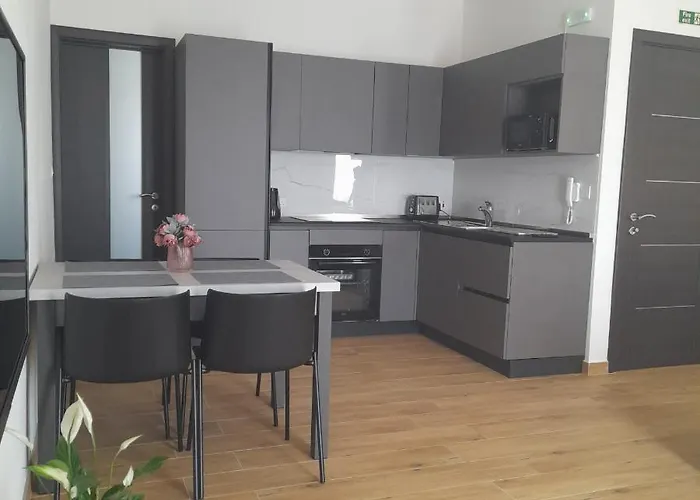 Coral Reef Apartament St Paul's Bay