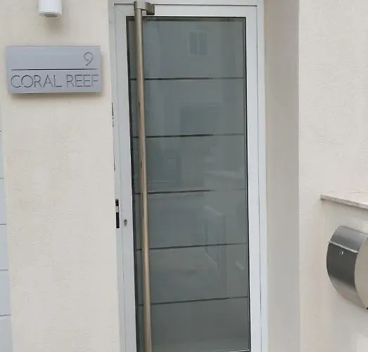 Coral Reef Apartament St Paul's Bay