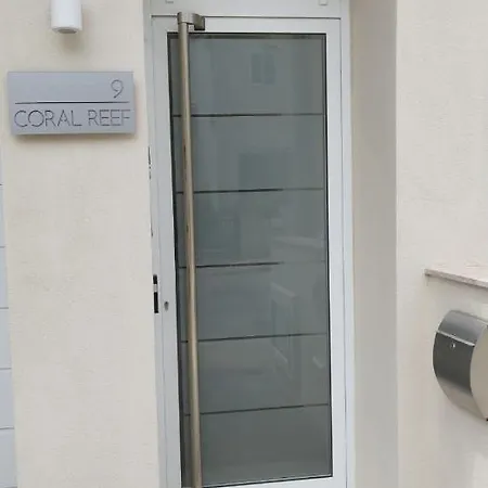 Coral Reef 아파트 세인트폴스베이